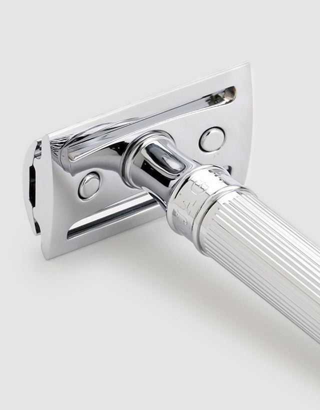 Edwin Jagger - Double Edge Safety Razor, Extra Long Handle, Lined, Chrome Plated, Feather Blade - The Panic Room